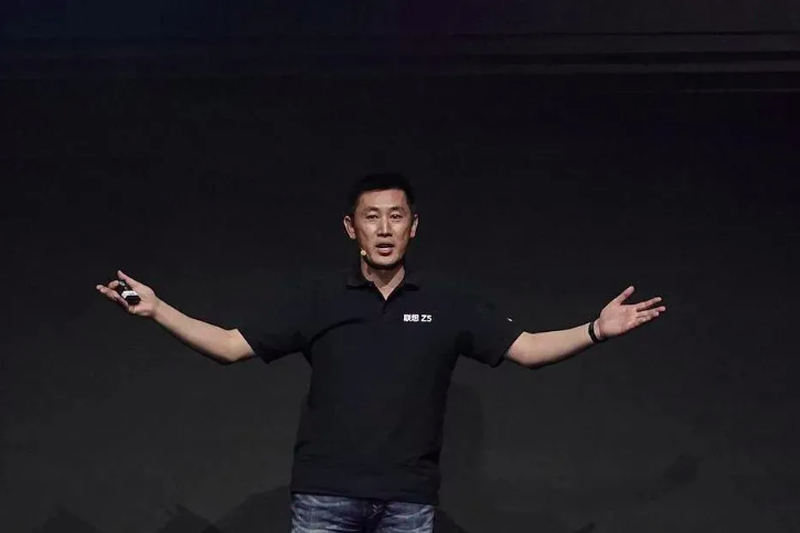 秦涛是中华万年历创始人,在2016年加入小米.